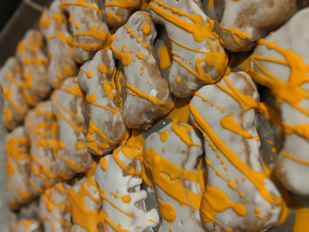 Dog treat jar recipes: Bake something for your pooch!