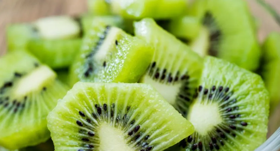 picture of kiwi fruit in order to answer can dogs eat kiwi